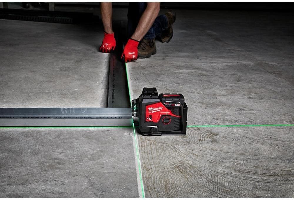 Milwaukee M12 Green 360° Plane Kit Review: Honest Pros & Cons 2 Milwaukee M12 Green 360° Plane Kit review,Milwaukee M12 360 laser review and rating,is Milwaukee M12 Green Beam worth buying,Milwaukee M12 Green 360 review pros cons,Milwaukee M12 3 plane laser review honest opinion,Milwaukee M12 Green Beam laser review verdict — design and build quality detail